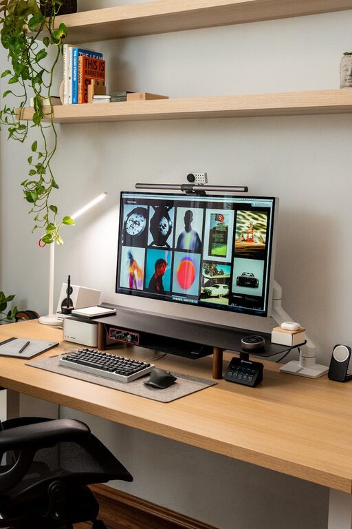 Simple Tips for Creating a Relaxing Home Workspace